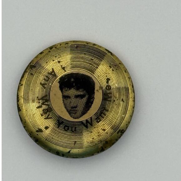 Elvis Any Way You Want Me  Pin badge Button Vintage Elvis Presley Promo Pin - Picture 5 of 13
